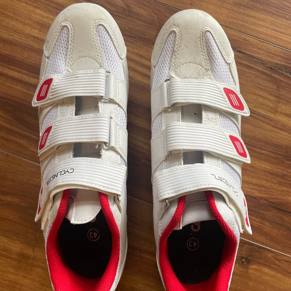 Peloton-Compatible Indoor Cycling Shoes